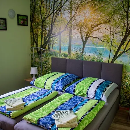 Smiley アパート リュベナウ